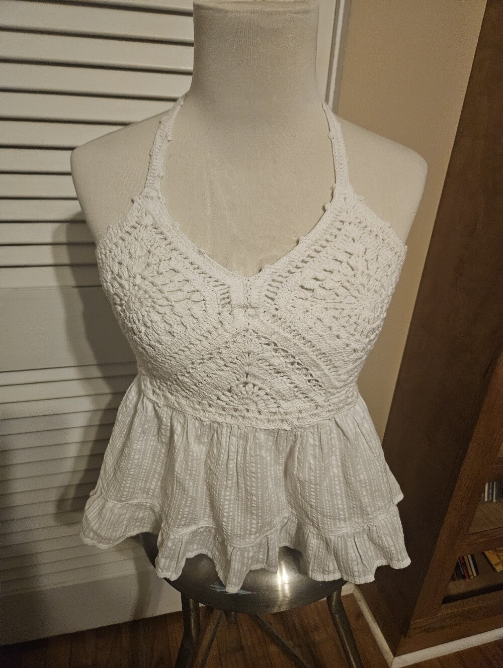 Dizzy Lizzy Large White Crochet Halter Peplum Tank Top